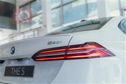 بی ئێم دەبڵیو سیریەس 5